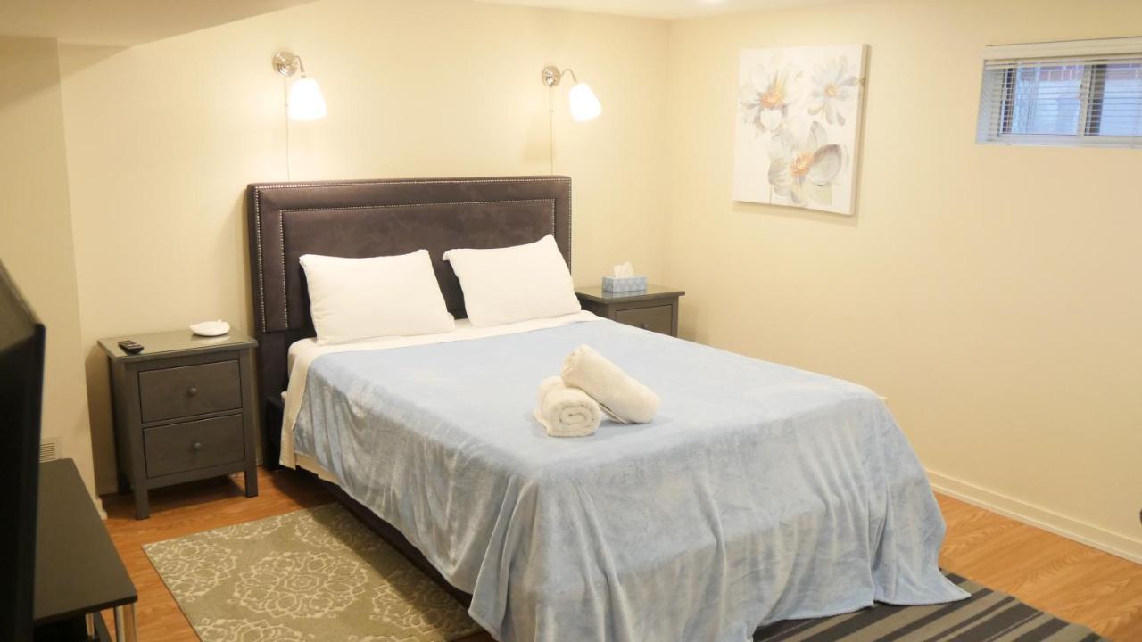 טורונטו Richview Gardens Apartment מראה חיצוני תמונה